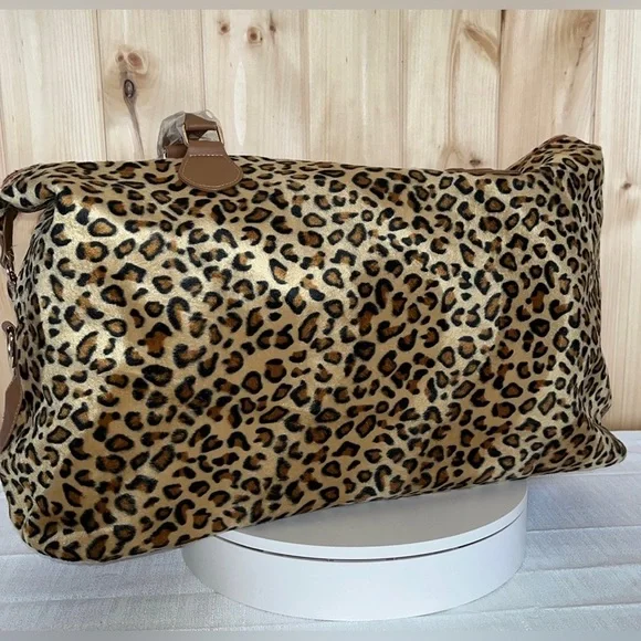 Leopard Print Tote Bag Overnight Size - Picture 2 of 3